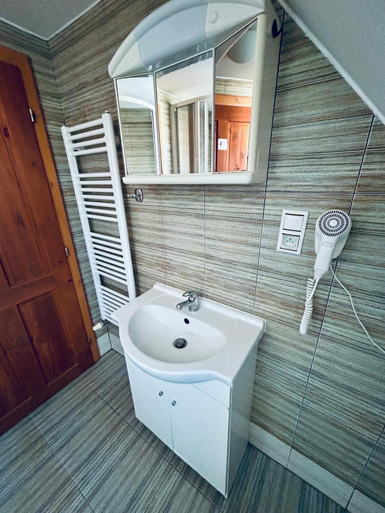 Hotel Dvůr Stráň Karlovy Vary Esterno foto